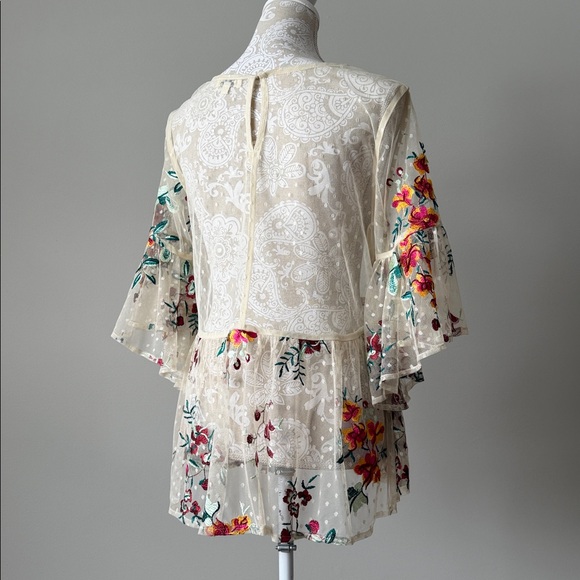 Umgee Floral Sheer Embroidered Blouse sz Small - Picture 10 of 11